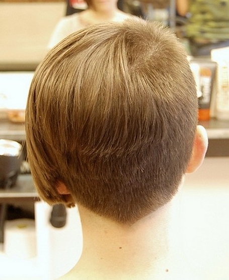 asymetryczne fryzury krótkie uczesanie damskie zdjęcie numer 41A